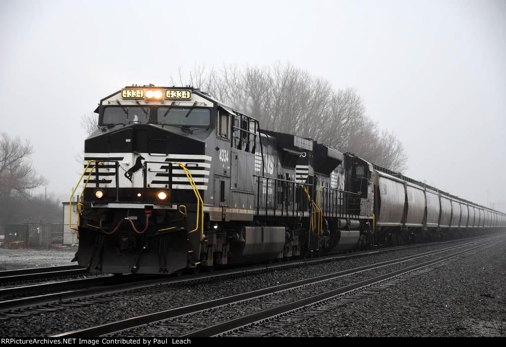 Grain train cruises west